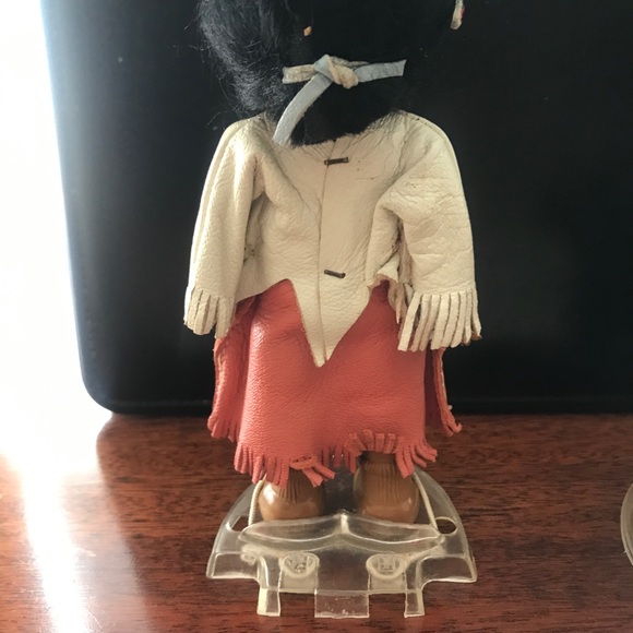 Vintage 1960’s set of Hard Plastic Native American Sleepy Eye Dolls - Picture 6 of 6